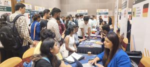 विद्यार्थ्यांचा उत्स्फूर्त प्रतिसाद