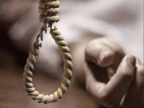 Jalgaon Crime News : जळगावात कथित आत्महत्येला महिनाभरानंतर धक्कादायक वळण; आई-वडील आणि भावाने भावाचा खून केल्याचा आरोप